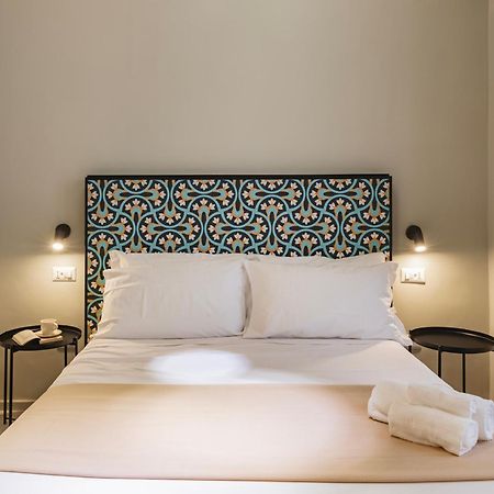 Almica24 Hotel Bari Kültér fotó
