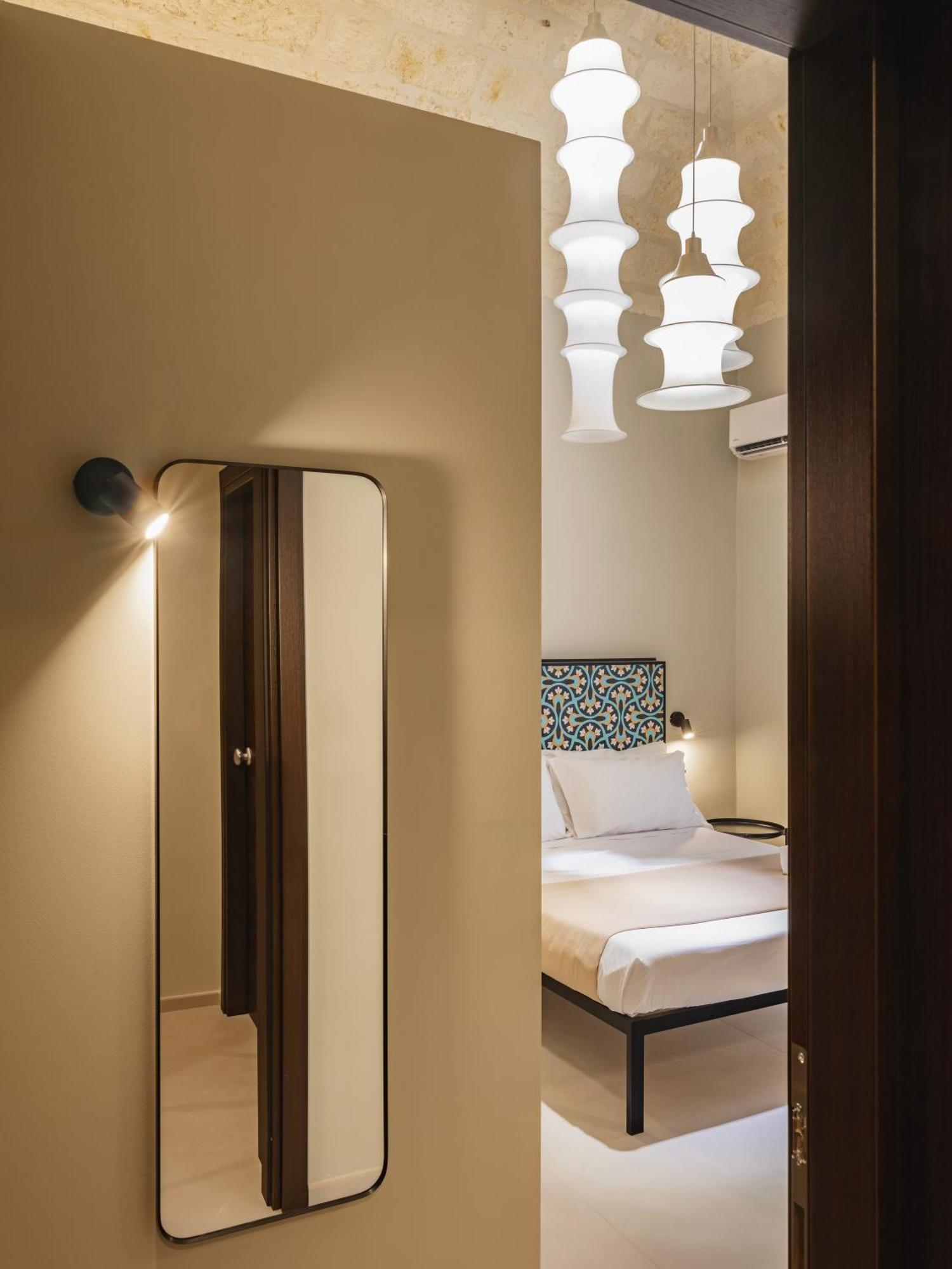 Almica24 Hotel Bari Kültér fotó