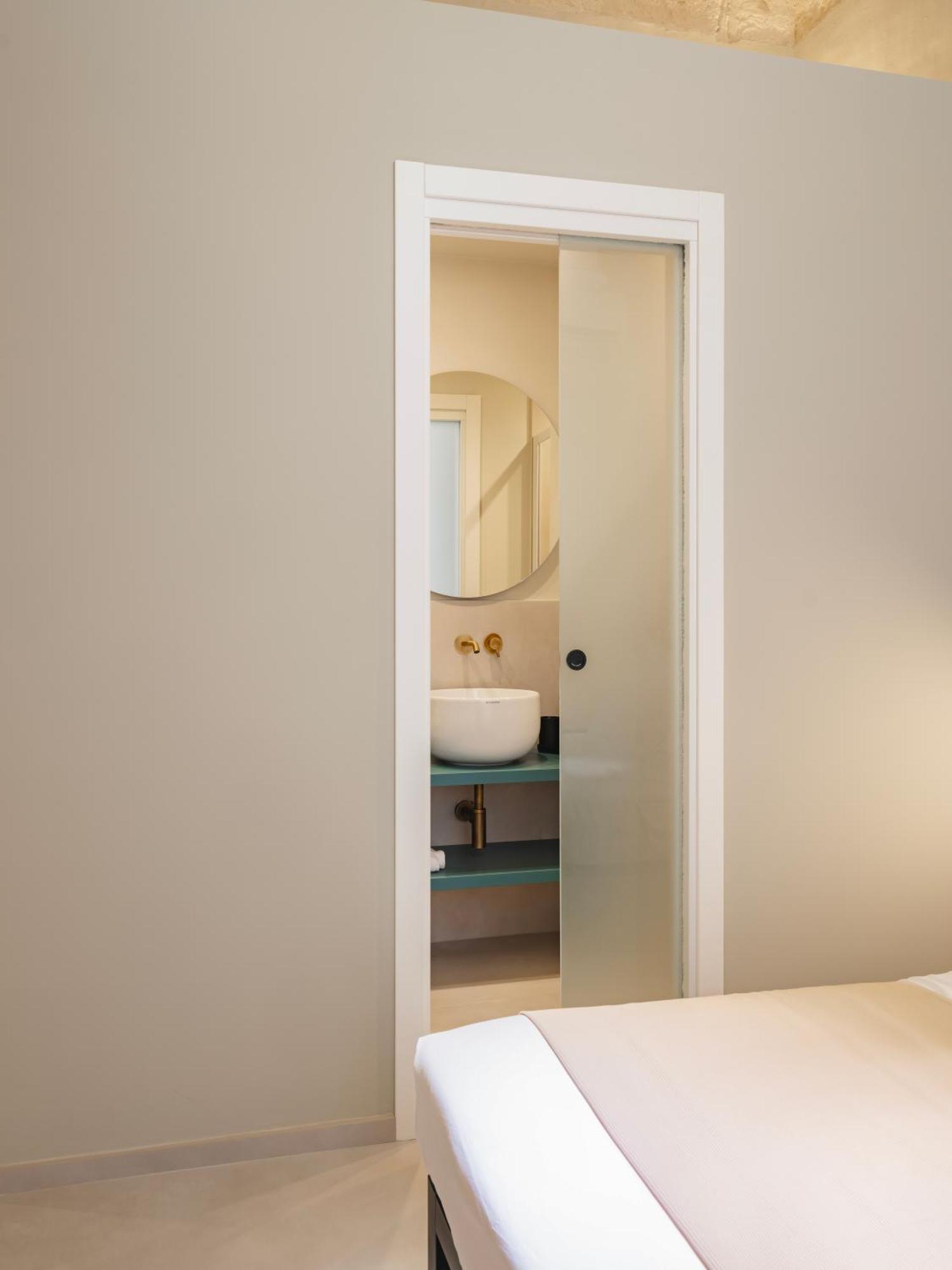 Almica24 Hotel Bari Kültér fotó