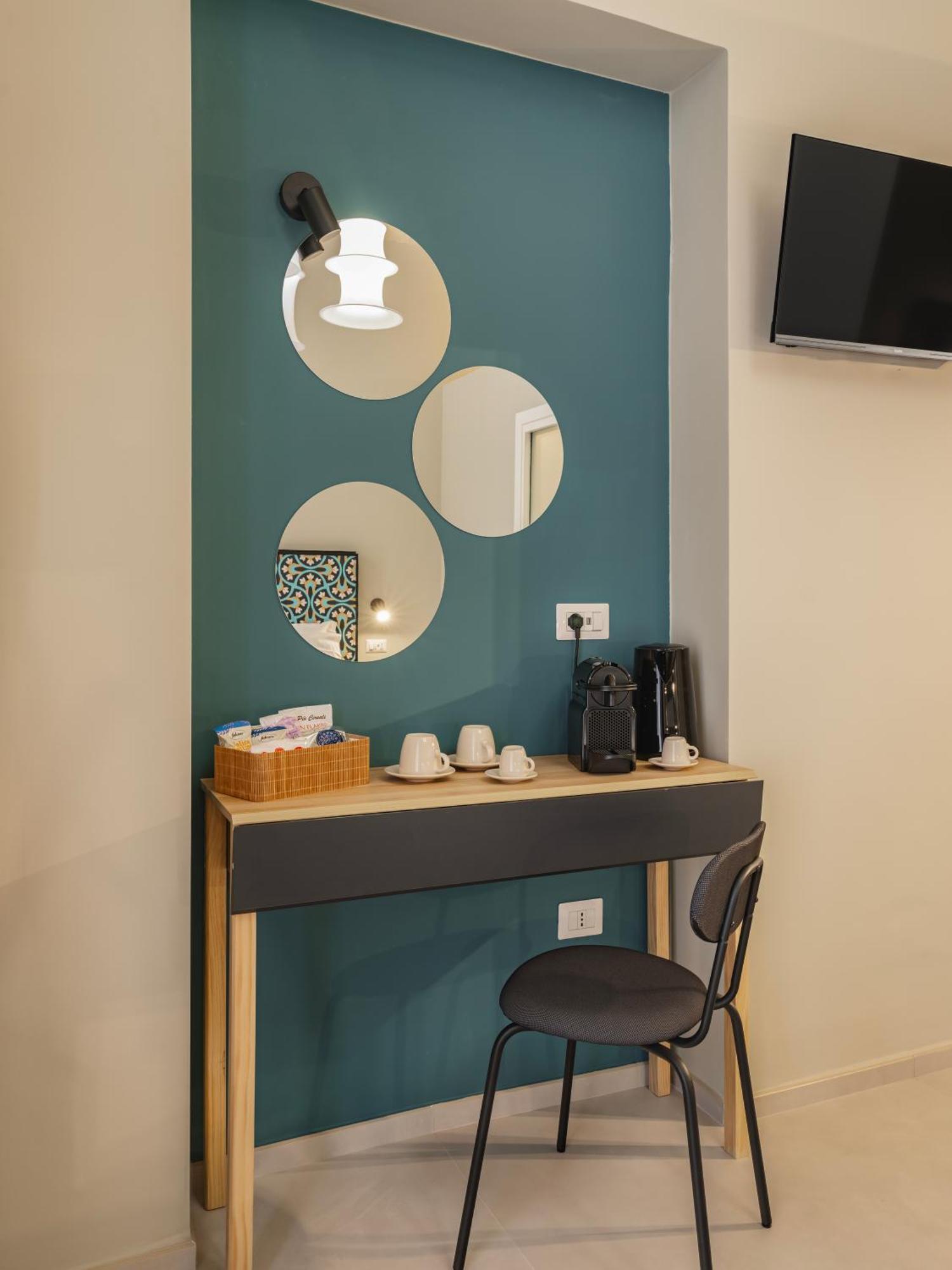 Almica24 Hotel Bari Kültér fotó