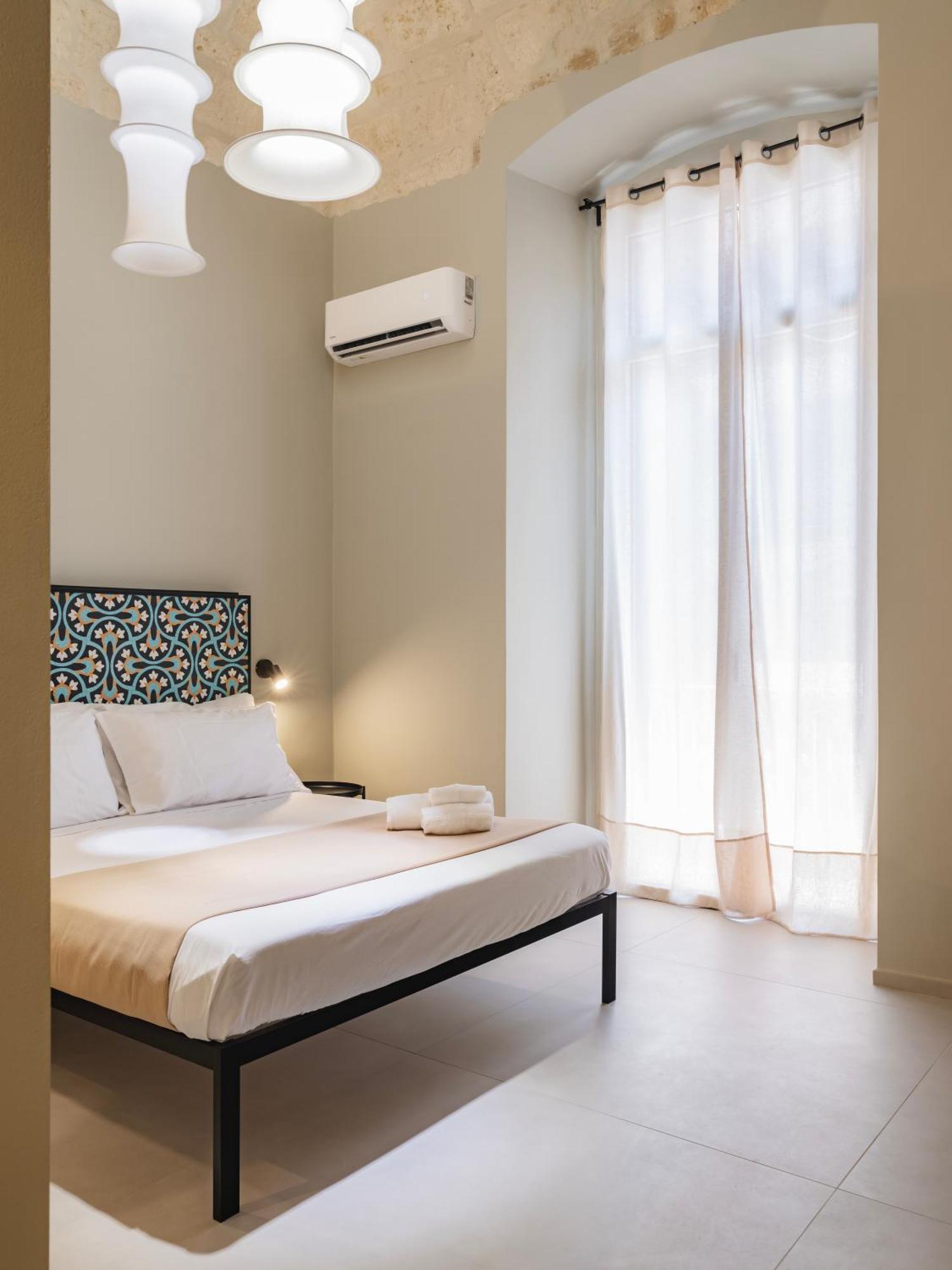 Almica24 Hotel Bari Kültér fotó