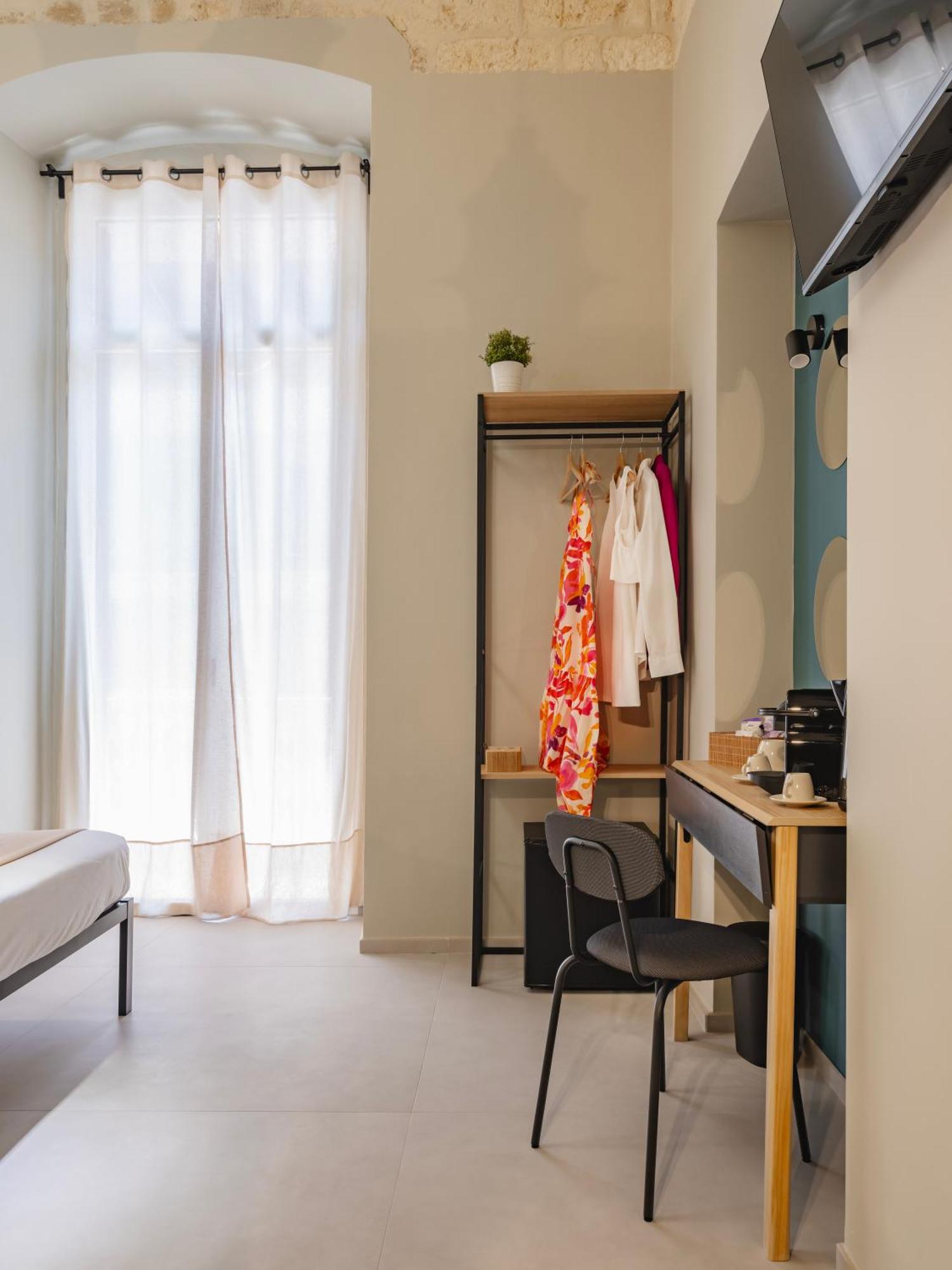 Almica24 Hotel Bari Kültér fotó