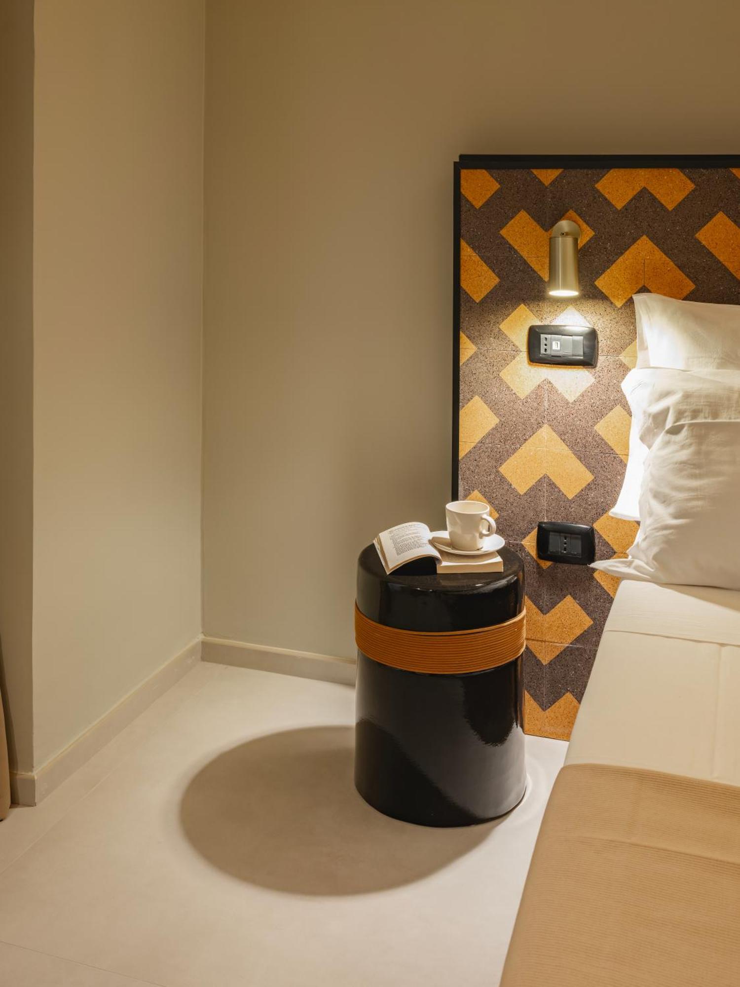 Almica24 Hotel Bari Kültér fotó