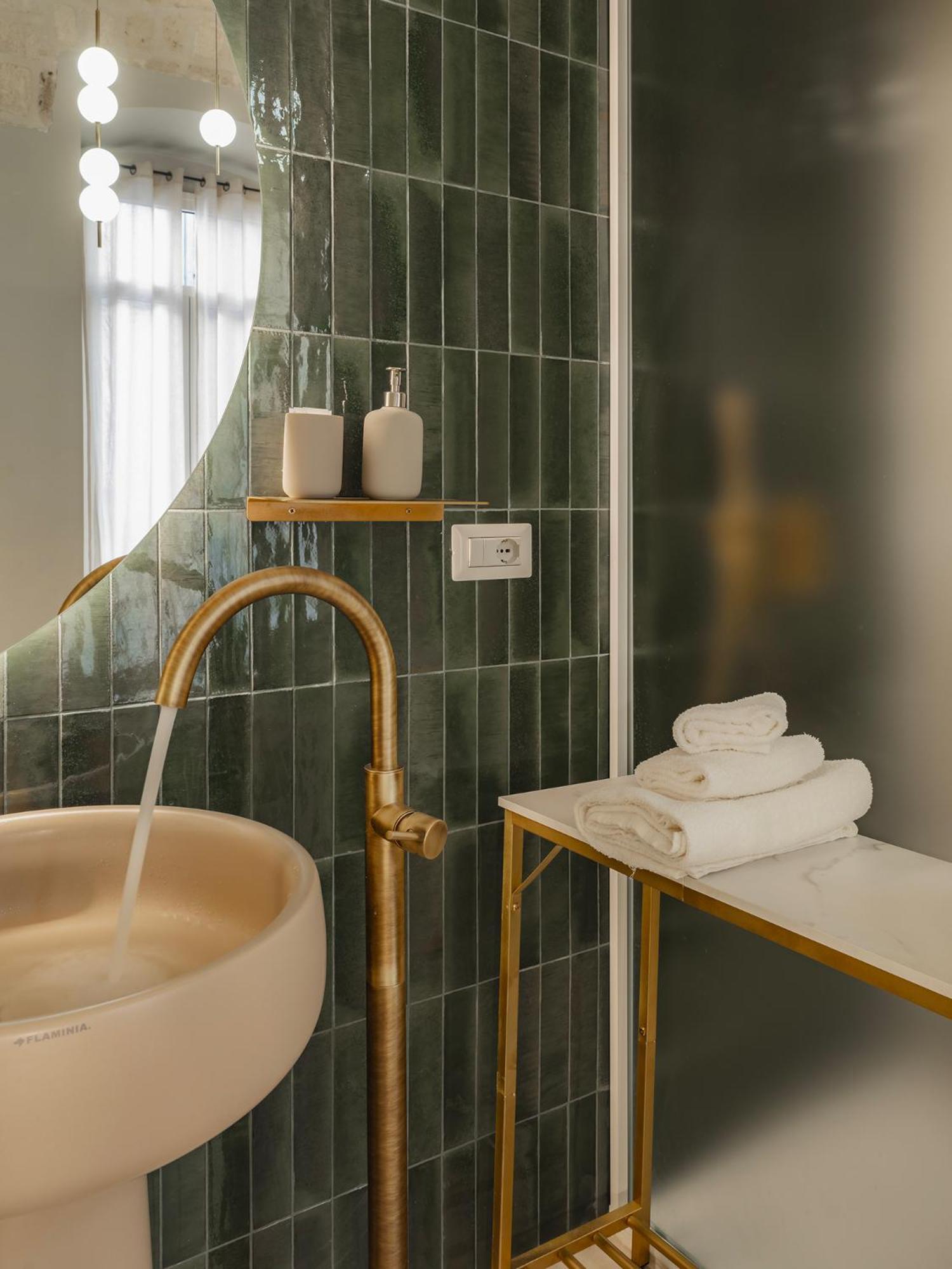 Almica24 Hotel Bari Kültér fotó