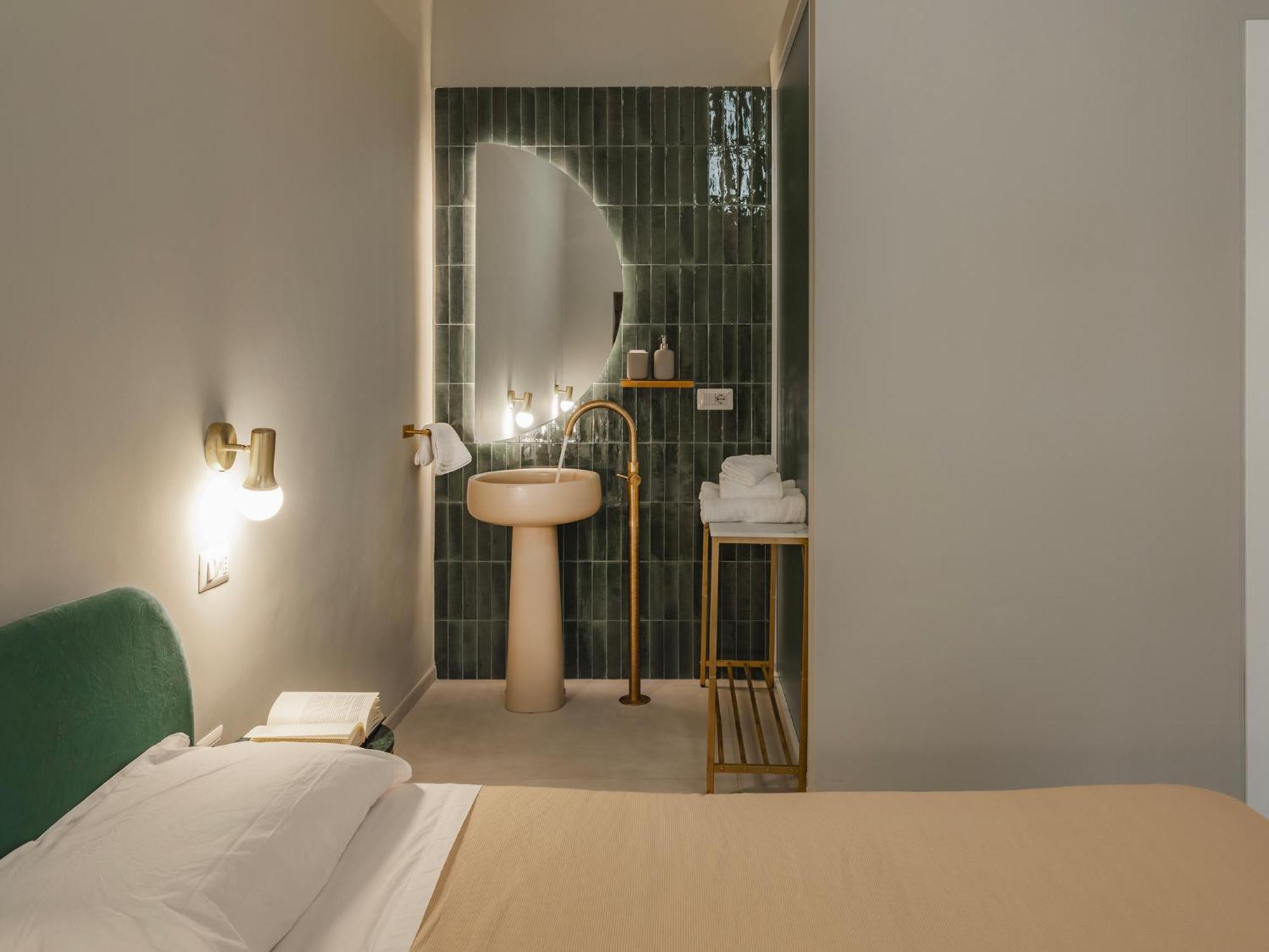 Almica24 Hotel Bari Kültér fotó