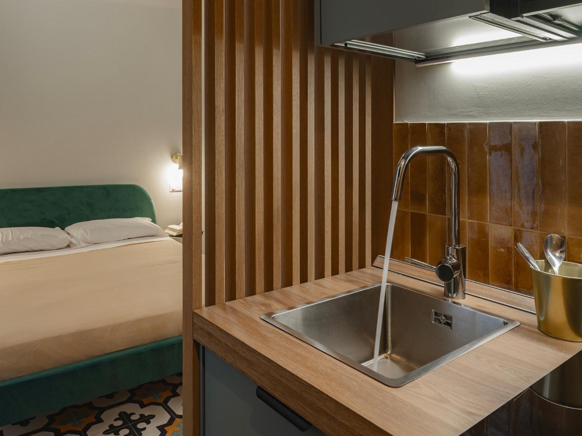 Almica24 Hotel Bari Kültér fotó