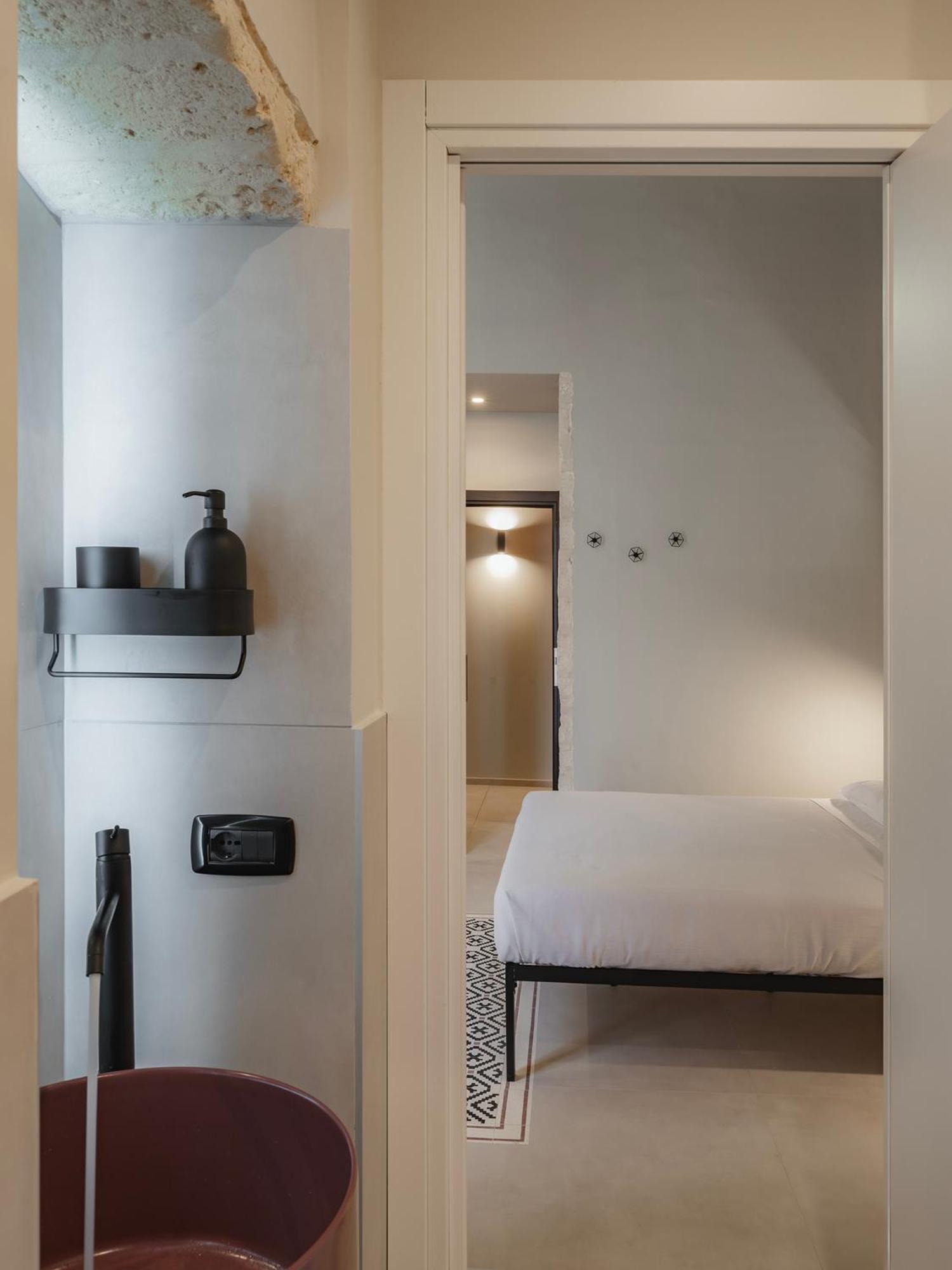 Almica24 Hotel Bari Kültér fotó